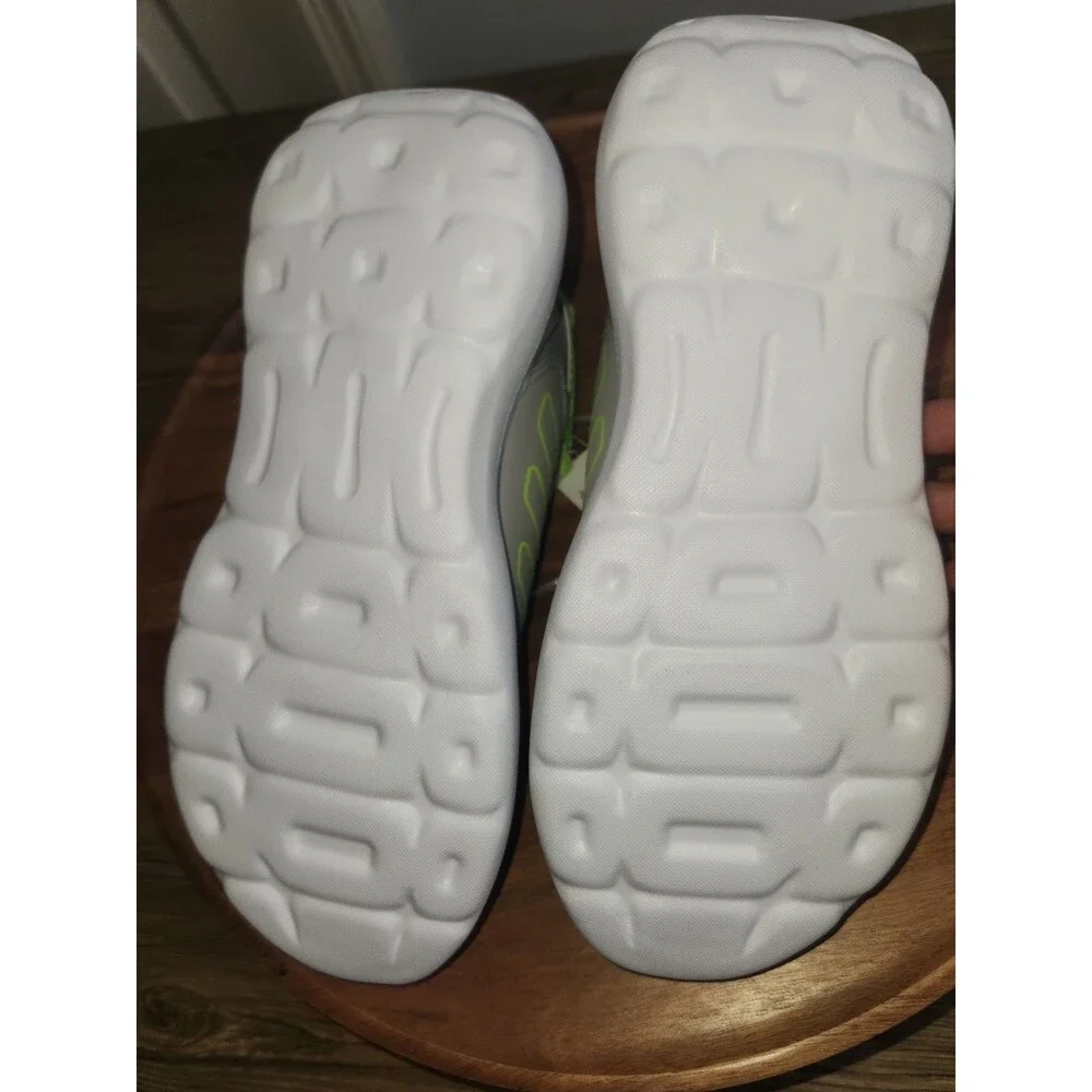 New! Adidas Tensaur Comfort Kids Shoes Grey w/lime green accents US Sz 7 - Picture 4 of 12